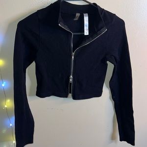 Fashion nova double zipper cropped long sleeve‎